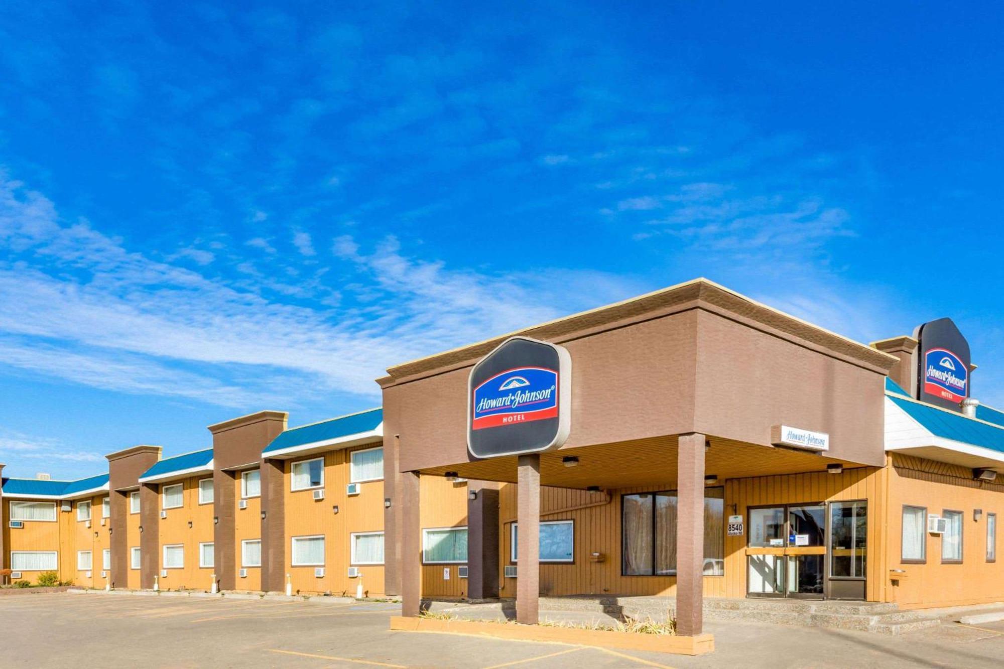 Howard Johnson By Wyndham Fort St. John Экстерьер фото
