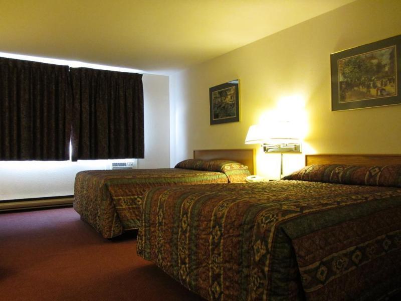 Howard Johnson By Wyndham Fort St. John Экстерьер фото